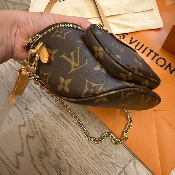 Louis Vuitton Mini Bumbag EXCELLENT condition - Picture 5 of 9